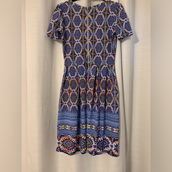 Bundle of 2 beautiful lularoe dresses. Size M - Picture 7 of 9